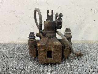 суппорт задний левый Kia Shuma 1 поколение 1999, 1.5 л., бензин, МКПП, красный, хетчбэк 5 дв., передний привод