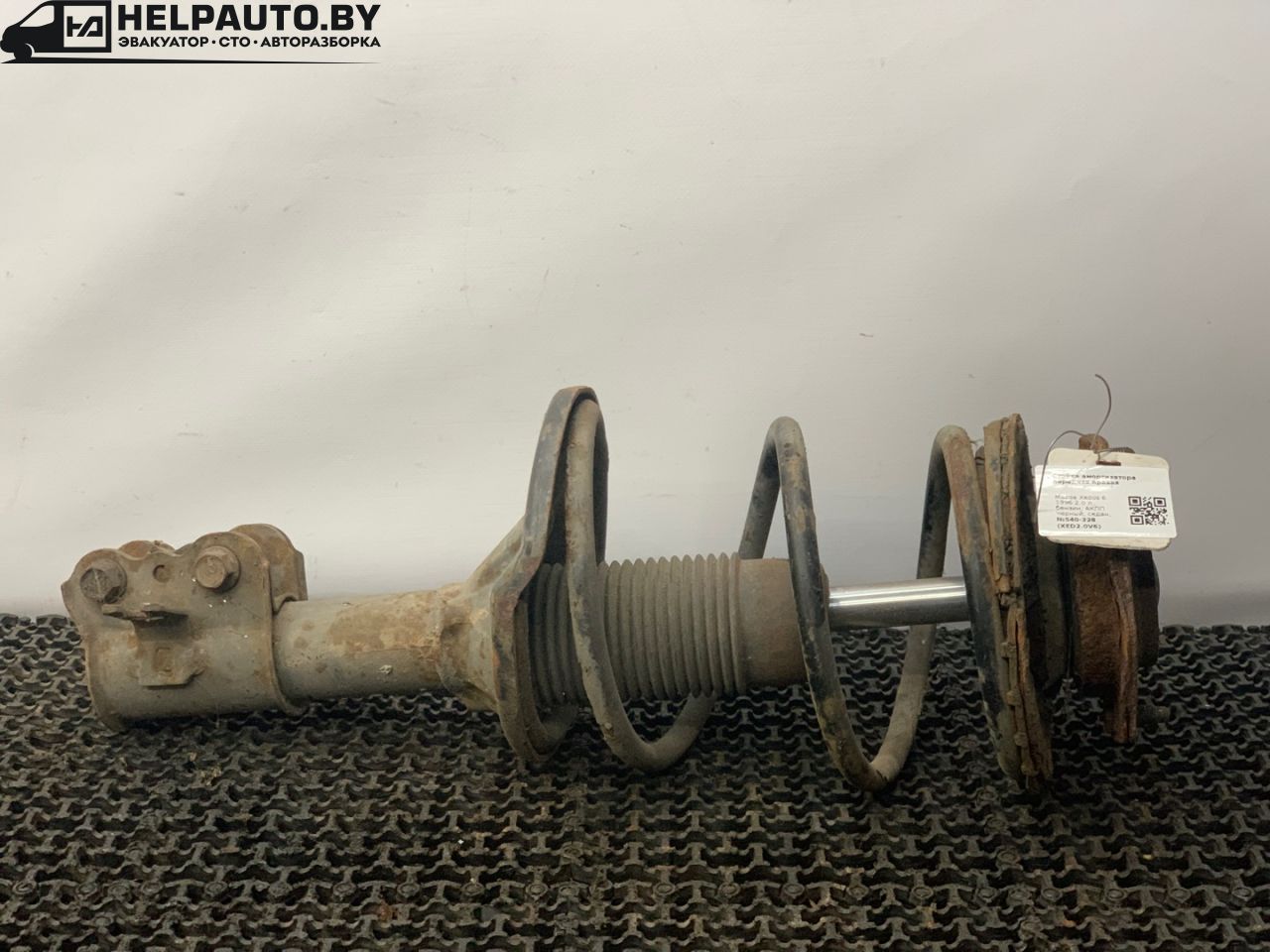 стойка передняя правая Mazda Xedos 6 1 поколение 1996, 2.0 л., бензин, АКПП, черный, седан - фото №1