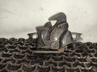 замок капота Volkswagen Golf 3 поколение 1995, 1.9 л., AEY, дизель, МКПП, белый, универсал, передний привод, 1H0823509