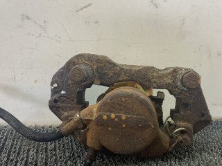 суппорт передний левый Mitsubishi L300 1 поколение 1985, 2.3 л., 4D55, дизель, 4МКПП, микроавтобус, 2V8R2118