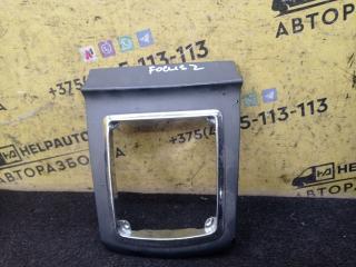 рамка обрамление кулисы Ford Focus 2 поколение 2006, 1.6 л., HWDA, бензин, МКПП, красный, хетчбэк 5 дв., передний привод