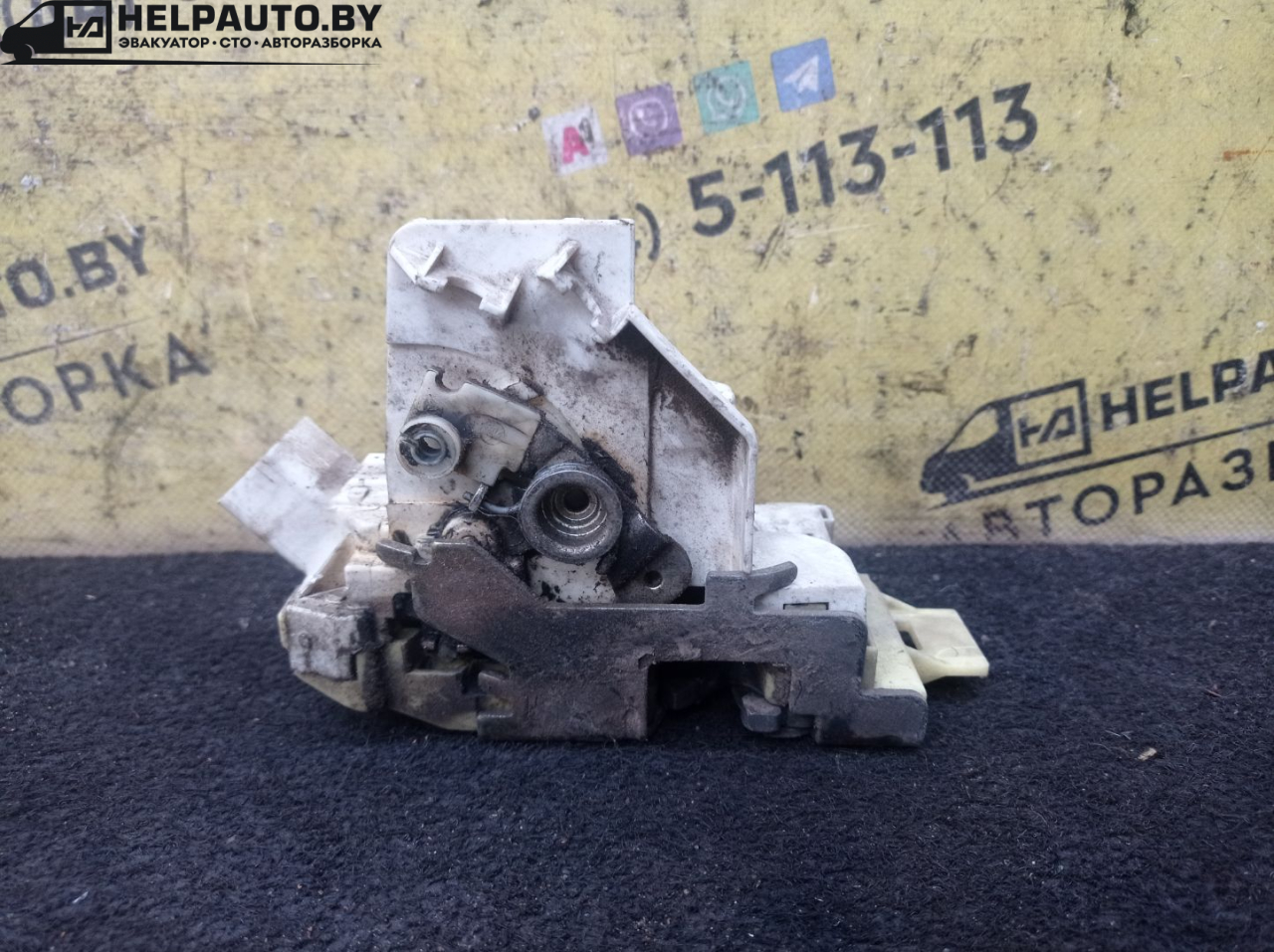 замок двери передней правой Ford Mondeo 2 поколение 1998, 1.8 л., дизель, МКПП, синий, хетчбэк 5 дв., передний привод - фото №1