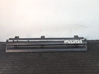 решетка радиатора Mazda 626 3 поколение (1987 - 1992), 2.0 л., бензин, МКПП, передний привод
