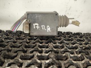 активатор (привод) замка двери Volkswagen Golf 3 поколение 1995, 1.9 л., AEY, дизель, МКПП, белый, универсал, передний привод