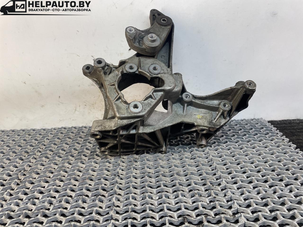кронштейн компрессора кондиционера Renault Scenic 1 поколение 1998, 1.9 л., F9Q 734, дизель, синий, минивэн, передний привод - фото №1