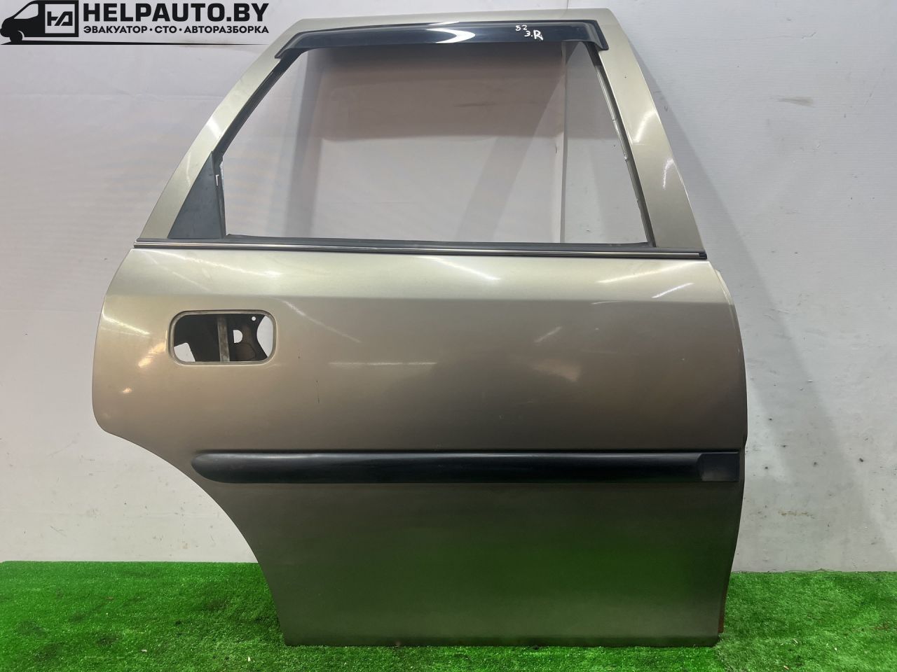 дверь задняя правая Opel Vectra B 1998, 1.8 л., бензин, МКПП, универсал, передний привод - фото №1