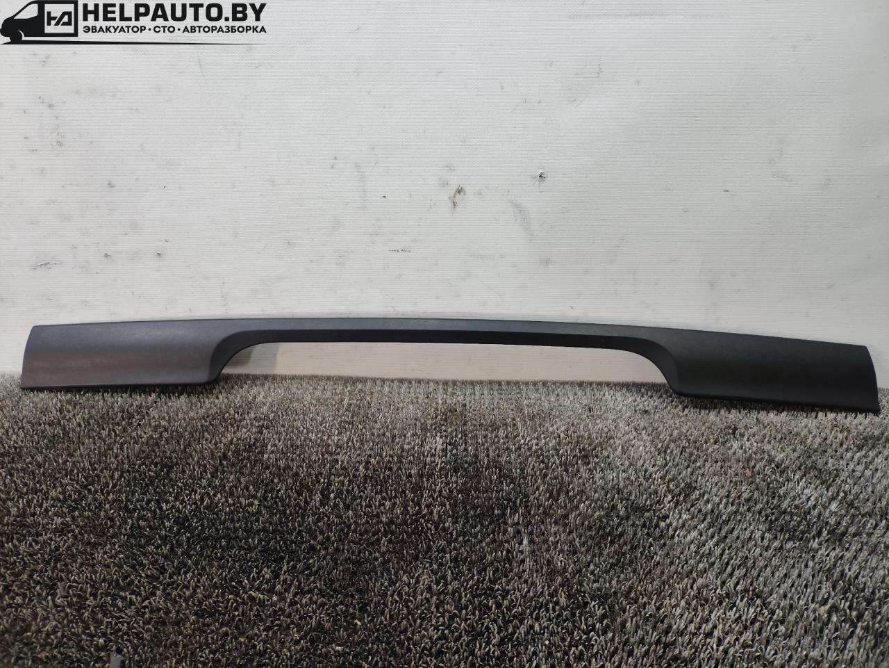 накладка двери (крышки) багажника Opel Vectra B 1998, 1.8 л., бензин, МКПП, мокрый асфальт, универсал, 90480507, 4737932 - фото №1