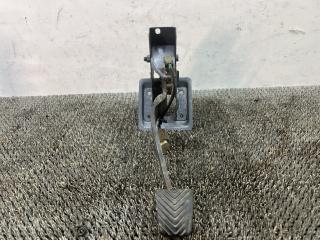 педаль тормоза Hyundai Coupe RD 1998, 2.0 л., бензин, МКПП, бордовый, купе, передний привод