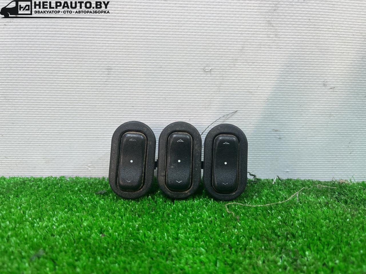 кнопка стеклоподъемника Opel Zafira 1 поколение (A) 2000, 2.0 л., Y 20 DTH, дизель, МКПП, синий металлик, минивэн, передний привод, 13363100, 90561306 - фото №1