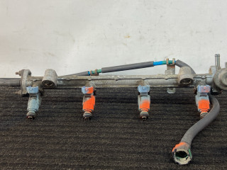 топливная рампа Kia Sorento 1 поколение 2005, 2.4 л., G4JS, бензин, МКПП, красный, внедорожник 5 дв., полный подключаемый привод