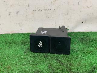 кнопка аварийной сигнализации Volvo 460 1 поколение 1993, 2.0 л., бензин, МКПП, зелёный, седан, передний привод, 462725