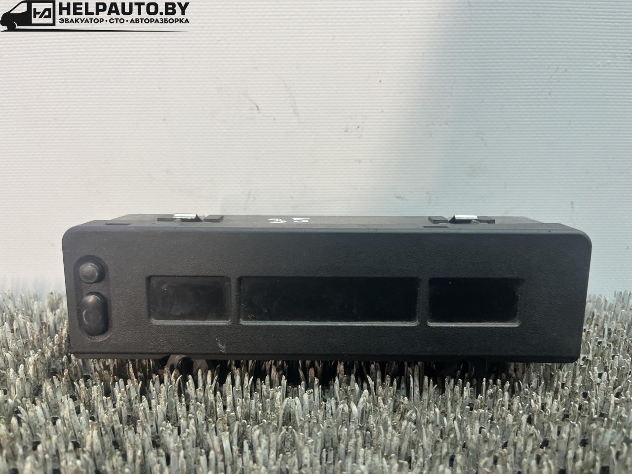 часы Opel Astra F 1994, 1.7 л., дизель, 5МКПП, зелёный, хетчбэк 5 дв., передний привод, 90478319 - фото №1