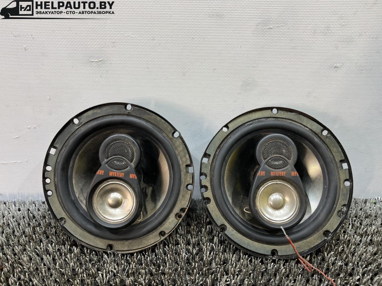 динамик Opel Astra F 1994, 1.7 л., дизель, 5МКПП, зелёный, хетчбэк 5 дв., передний привод - фото №1