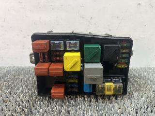 блок предохранителей Ford Focus 1 поколение (1998 - 2001), дизель, МКПП, белый, универсал, передний привод, 961106