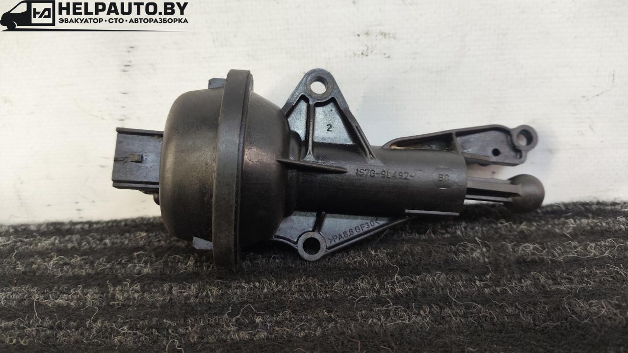 клапан впускного коллектора Ford Escape 2 поколение R3 2009, 2.3 л., бензин, МКПП, передний привод, 1S7G9L492 - фото №1