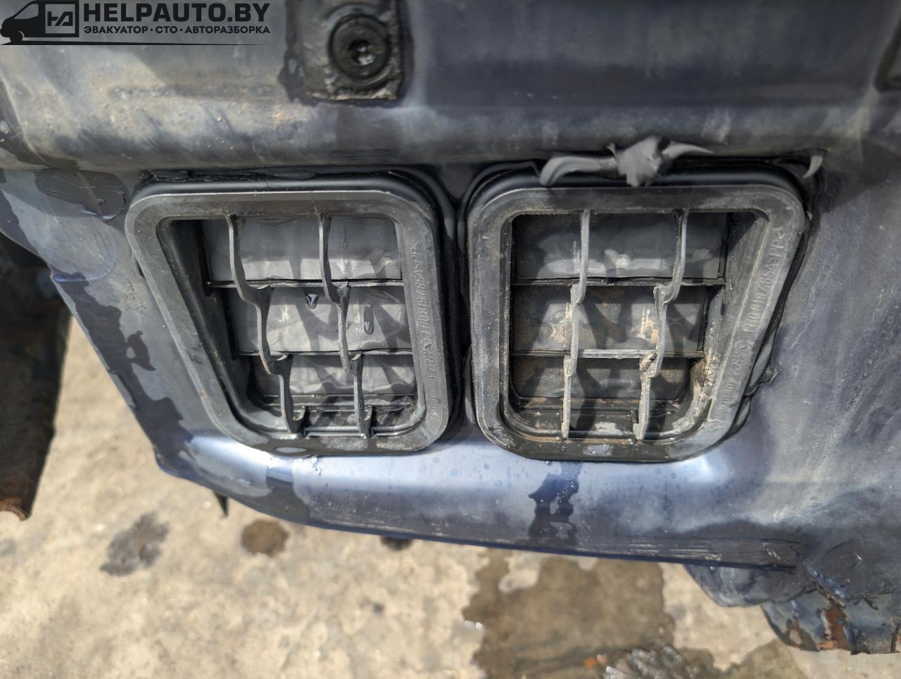 Решетка вентиляции кузова Volkswagen Jetta 4 поколение 2001, 2.0 л., AQY, бензин, МКПП, синий, седан, передний привод - фото №1
