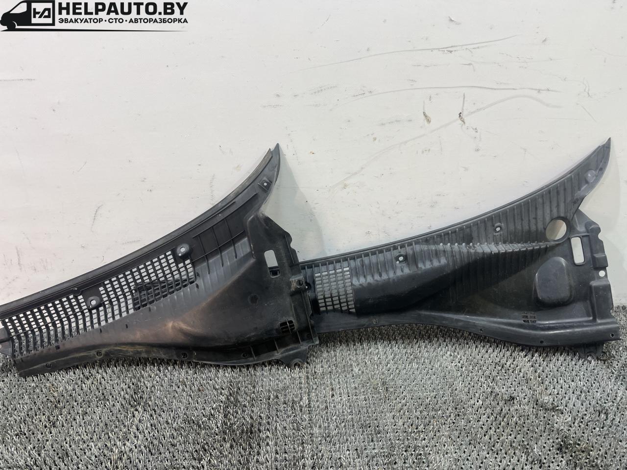 дождевик Toyota Carina E 1 поколение T190 1995, 1.6 л., 4A-FE, бензин, МКПП, зелёный, хетчбэк 5 дв., передний привод, 55708-05020, 55708-05040 - фото №1