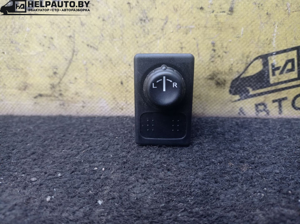 джойстик регулировки зеркал Nissan Almera Tino V10 2001, 2.2 л., YD22DDT, дизель, МКПП, берюзовый, минивэн, передний привод - фото №1