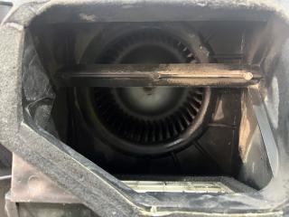 моторчик печки Kia Shuma 1 поколение 1999, 1.5 л., бензин, МКПП, красный, хетчбэк 5 дв., передний привод