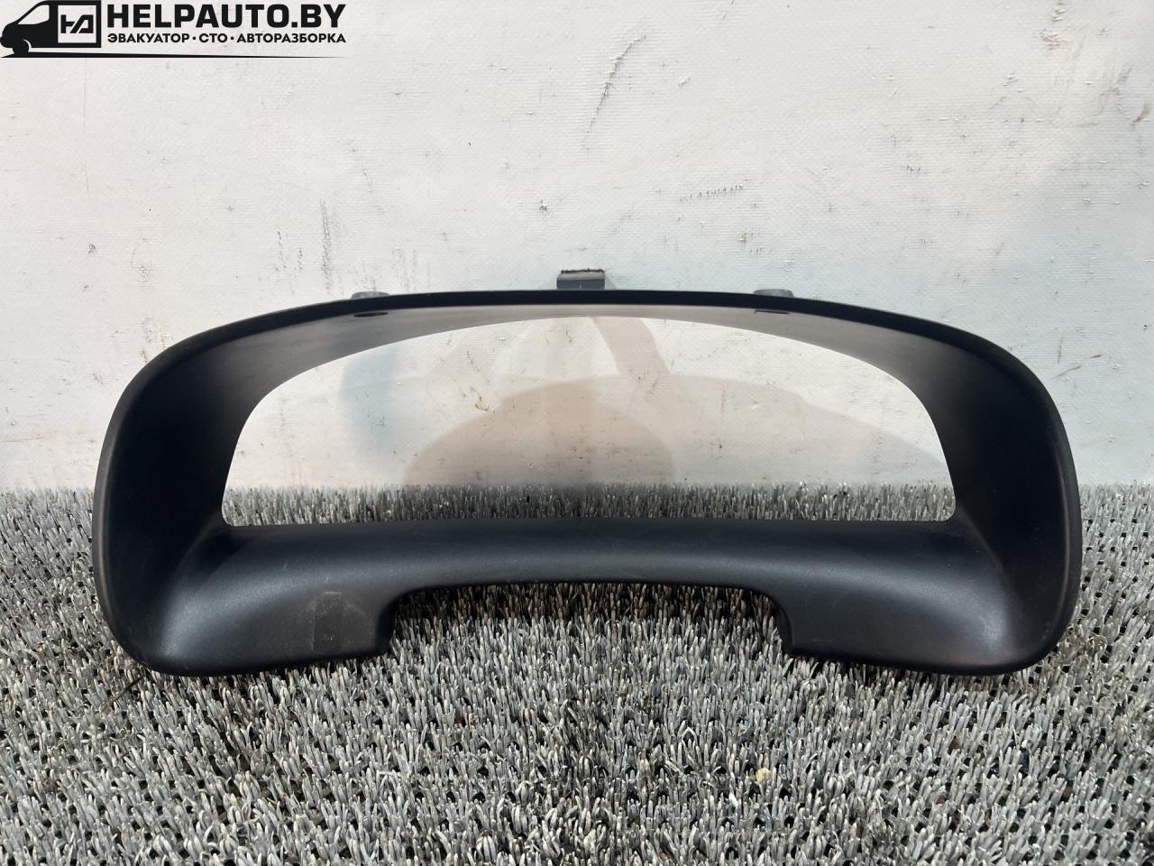 рамка панели приборов Suzuki Baleno 1 поколение 2002, 1.5 л., бензин, МКПП, чёрный, седан, 73311-64G00 - фото №1