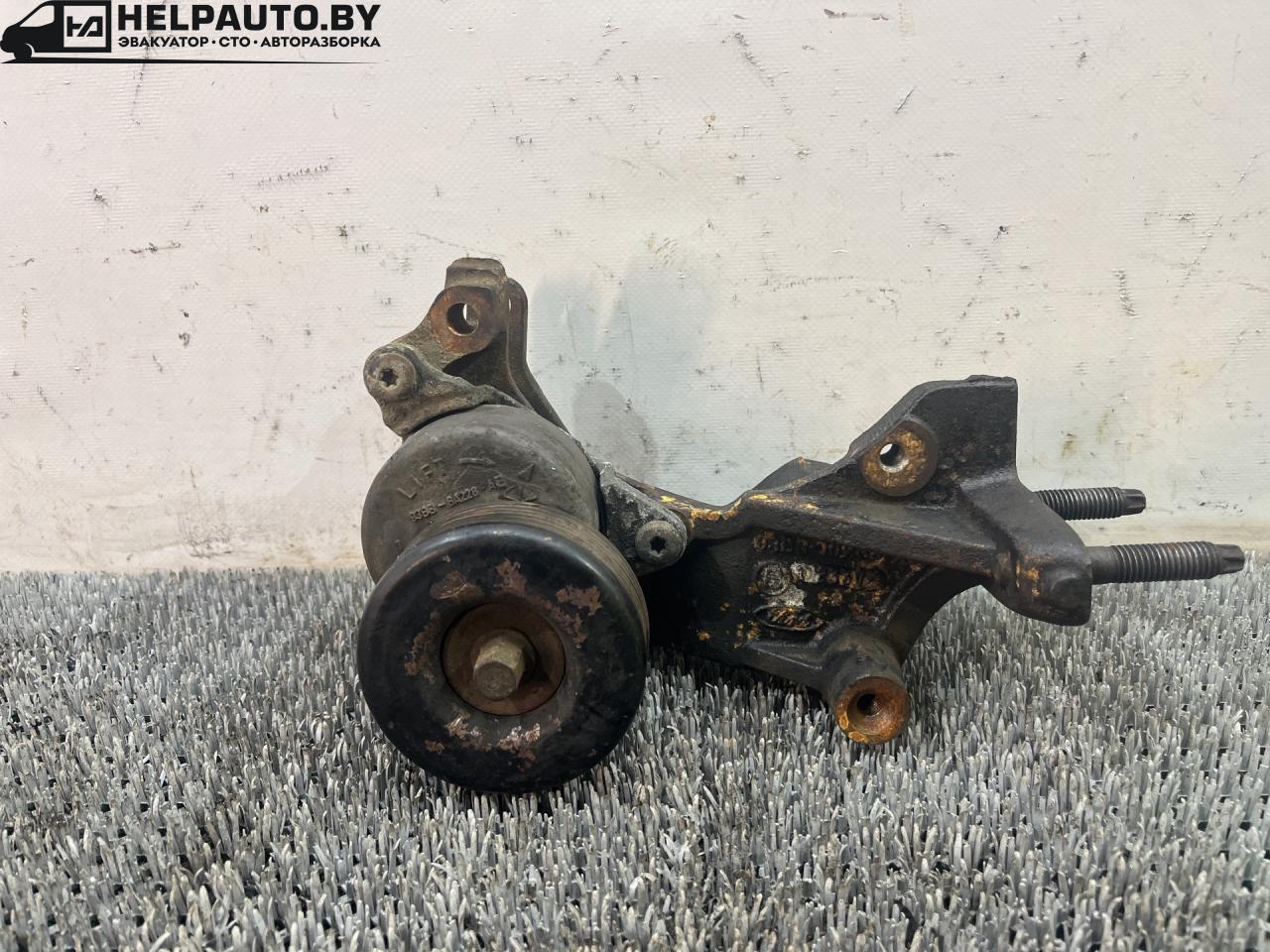 кронштейн генератора Ford Mondeo 1 поколение (1993 - 1996), 1.6 л., бензин, МКПП - фото №1