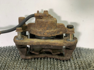 суппорт передний левый Mazda 626 GF [рестайлинг] GF 1999, 1.6 л., бензин