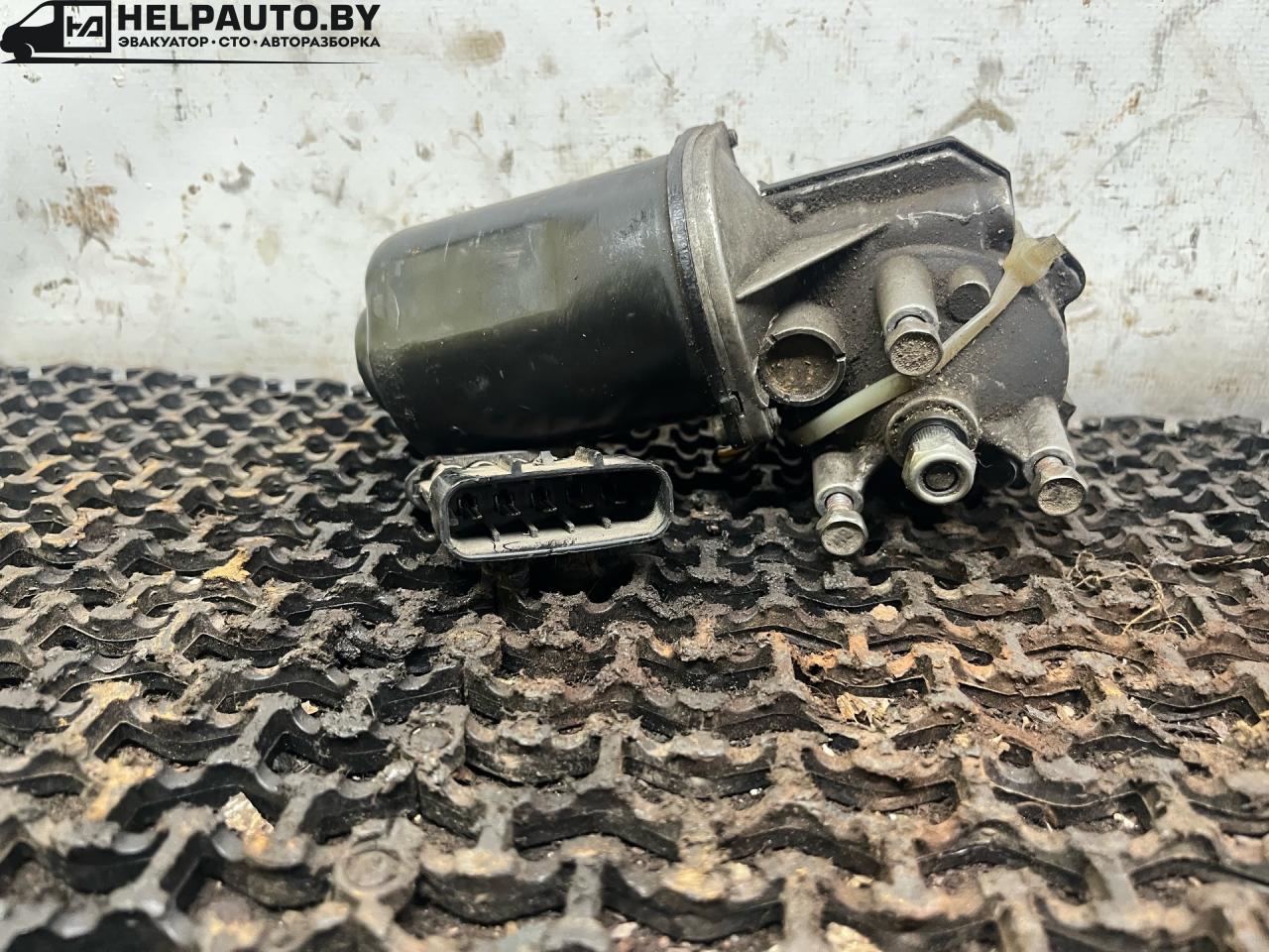 моторчик передних стеклоочистителей (дворников) Opel Omega B 1998, 2.0 л., бензин, 5МКПП, красный, универсал, задний привод - фото №1