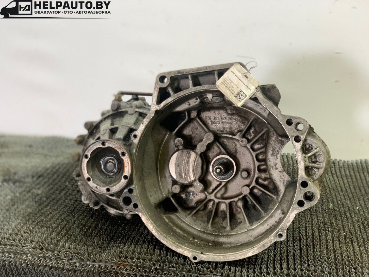 КПП механическая (МКПП) Volkswagen Golf 2 поколение 1990, 1.6 л., дизель, МКПП, черный, хетчбэк 3 дв., передний привод, 4S - фото №1
