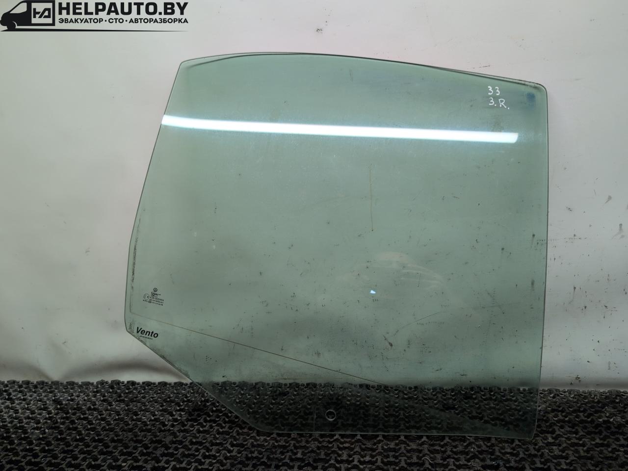 стекло двери задней правой Volkswagen Jetta 4 поколение 2001, 2.0 л., AQY, бензин, МКПП, синий, седан, передний привод, DOT130TINTEDAS2, 43R-000494 - фото №1