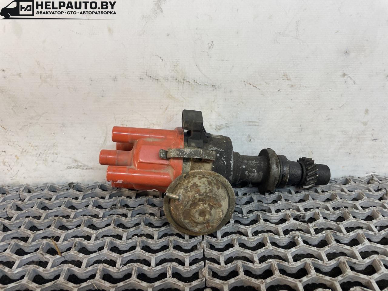 распределитель зажигания (трамблёр) Audi 80 B3 1990, 1.6 л., PP, бензин, МКПП, оранжевый, седан, передний привод, 237020171 - фото №1