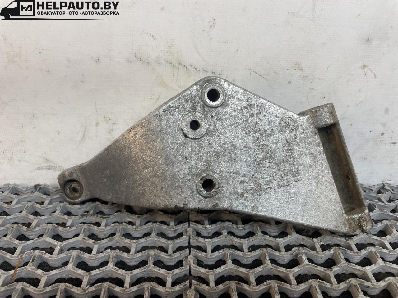 кронштейн гидроусилителя Audi 80 B3 1990, 1.6 л., PP, бензин, МКПП, оранжевый, седан, передний привод, 026145515 - фото №1