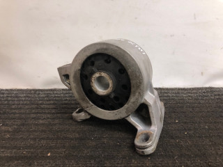 подушка крепления КПП Ford Mondeo 1 поколение 1996, 2.0 л., бензин, МКПП, серебристый, седан, передний привод