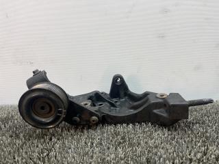 кронштейн генератора Ford Focus 1 поколение (1998 - 2001), дизель, МКПП, белый, универсал, передний привод, 93BB-10239-AA