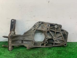 кронштейн гидроусилителя Ford Mondeo 1 поколение 1996, 2.0 л., бензин, МКПП, серебристый, седан, передний привод, 93BB-19E708