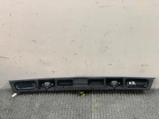 кнопка открытия багажника Nissan Primera P11 1998, 2.0 л., SR20DE, бензин, 5МКПП, серебристый, седан, передний привод