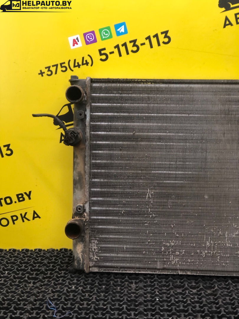 радиатор (основной) SEAT Ibiza 2 поколение 1998, 1.6 л., ALM, бензин, 5МКПП, синий, хетчбэк 5 дв., передний привод - фото №1