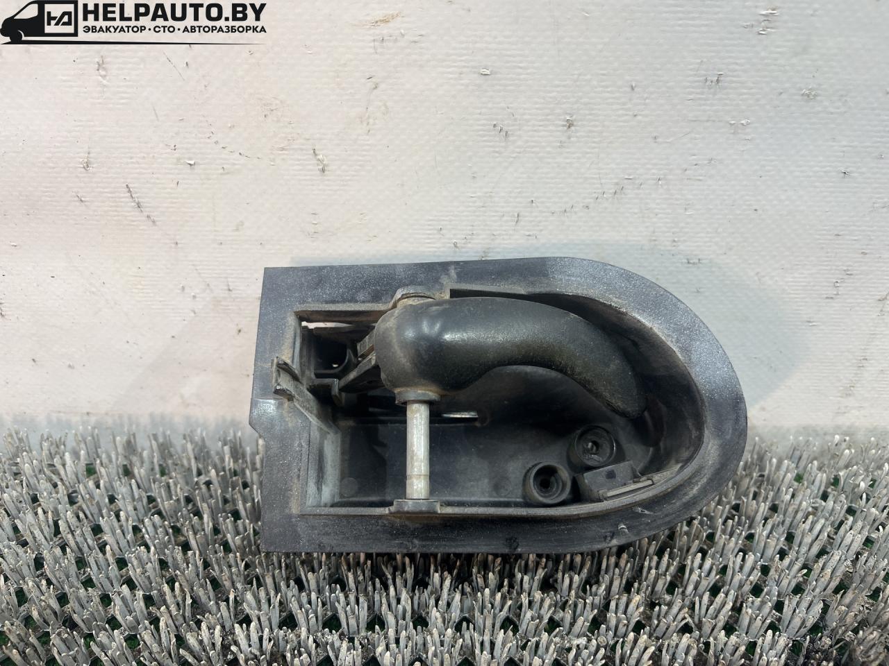 ручка внутренняя передняя правая Ford Focus 1 поколение (1998 - 2001), дизель, МКПП, белый, универсал, передний привод, B40XA - фото №1