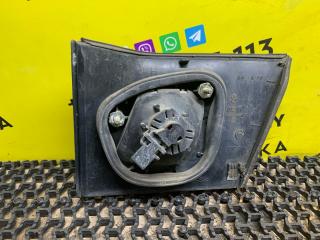 фонарь крышки багажника левый Mitsubishi Carisma 1 поколение (1995 - 1999), 1.8 л., 4G93 (GDI), бензин, МКПП, серебро, хетчбэк 5 дв., передний привод