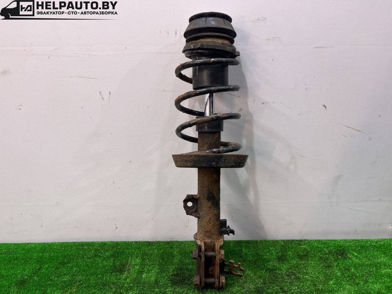 стойка передняя правая Opel Vectra B 1998, 1.8 л., бензин, МКПП, универсал, передний привод - фото №1