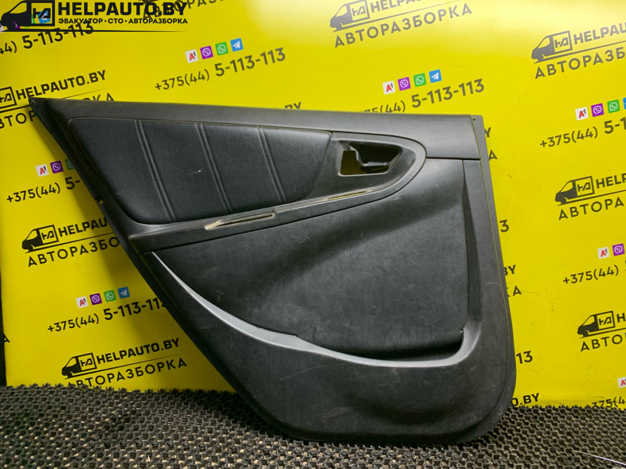 обшивка двери задняя левая Geely MK 1 поколение 2012, 1.5 л., MR479QA, бензин, 5МКПП, черный, седан, передний привод, LIKVIDACIYA, SKLADA - фото №1