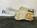 бачок омывателя Daewoo Nubira J100 1998, 1.6 л., i, A16DMS, бензин, МКПП, зелёный металлик, хетчбэк 5 дв., передний привод - фото №4
