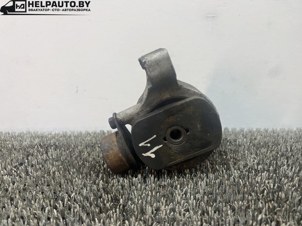 подушка крепления КПП Hyundai Coupe RD 1998, 2.0 л., бензин, МКПП, бордовый, купе, передний привод - фото №1