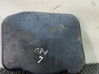 пластик Audi 80 B3 89/B3 1991, 1.8 л., бензин, МКПП, серый, седан, передний привод, 893945285