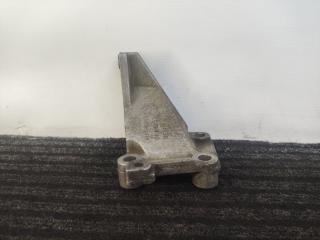 кронштейн ТНВД Ford Focus 1 поколение (1998 - 2001), дизель, МКПП, белый, универсал, передний привод, 92FF9K552DA