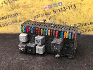 блок предохранителей Volkswagen Passat B3 1988, 1.8 л., бензин, МКПП, белый, седан, передний привод