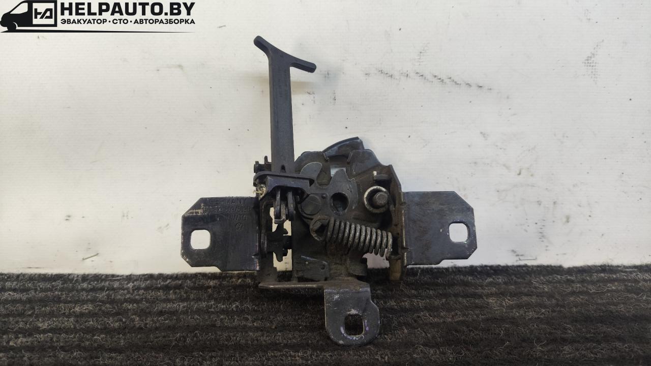 замок капота Volkswagen Jetta 4 поколение 2001, 2.0 л., AQY, бензин, МКПП, синий, седан, передний привод, 1J823509509B, 1J823593 - фото №1