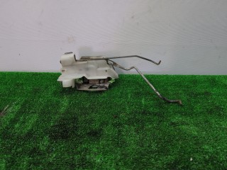 замок двери передней правой Mitsubishi Mirage 5 поколение 2002, 1.5 л., бензин, АКПП, чёрный, купе, передний привод