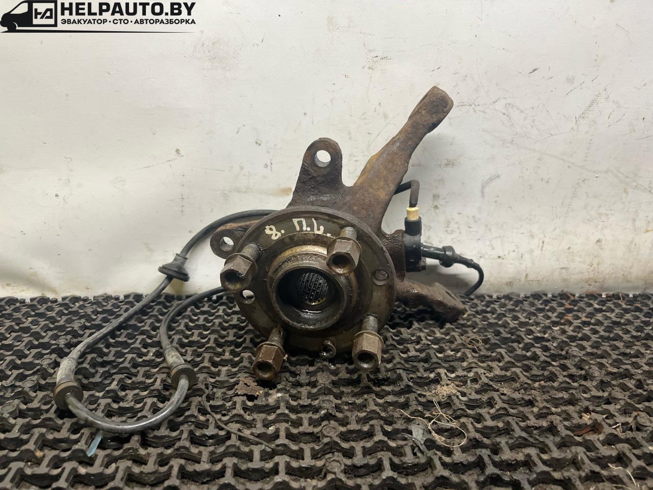 ступица передняя левая Volvo 460 1 поколение 1993, 2.0 л., бензин, МКПП, зелёный, седан, передний привод - фото №1