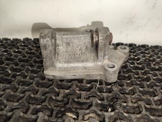 кронштейн генератора Volkswagen Golf 2 поколение 1991, 1.6 л., дизель, передний привод