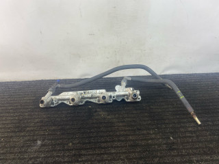 топливная рампа Ford Focus 1 поколение [рестайлинг] 2003, 2.0 л., бензин, МКПП, серебристый, универсал, передний привод